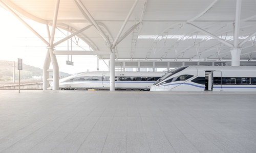 Guangzhou and Shenzhen Airports to be connected in 20 minutes by newly constructed high-speed train