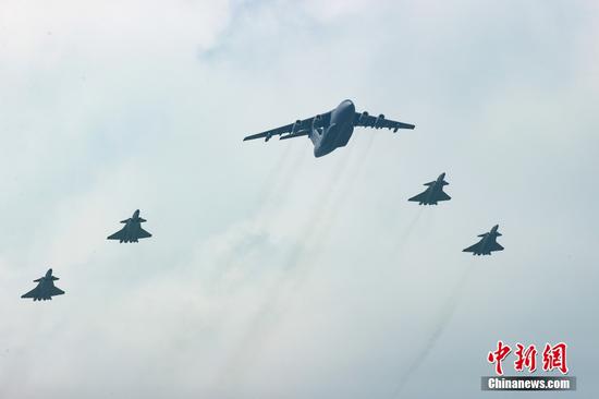 PLA Air Force showcases advanced aircraft during Changchun Air Show