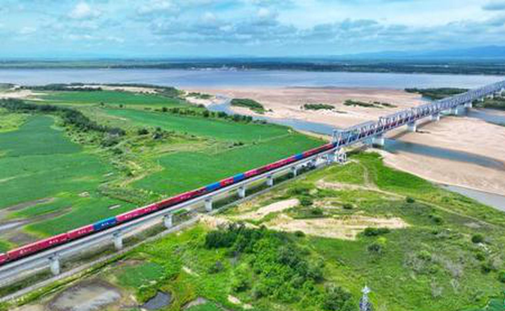 More than 4,500 China-Europe freight trains utilize east route this year