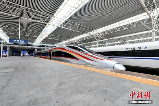 New trains launched on Chengdu-Hong Kong high-speed rail route