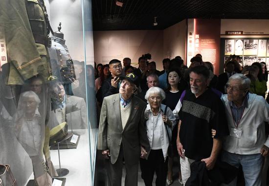 Flying Tigers veterans visit Stilwell Museum in Chongqing