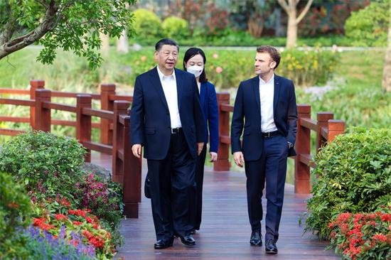 Xi, Macron stress two-state solution