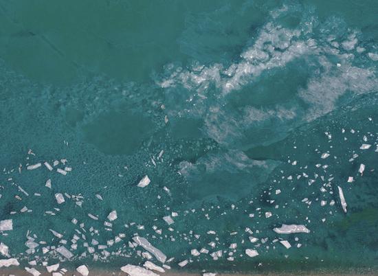 Qinghai Lake enters 'frozen period'