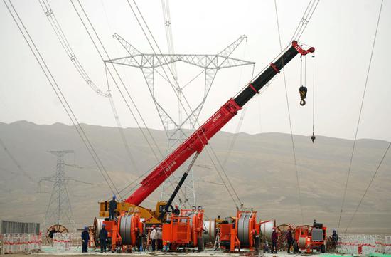 Xinjiang delivers 740 billion kWh of electricity to nation