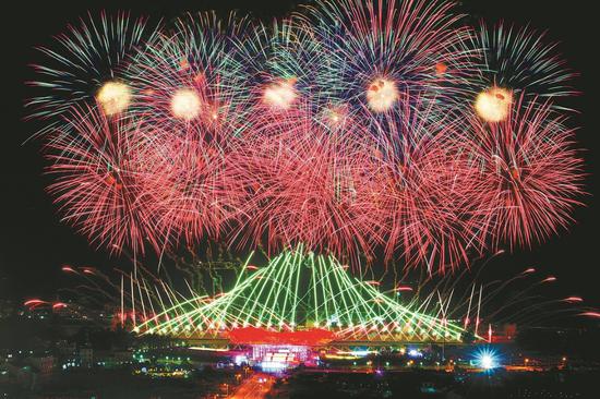 'Hometown of fireworks' lights up the sky