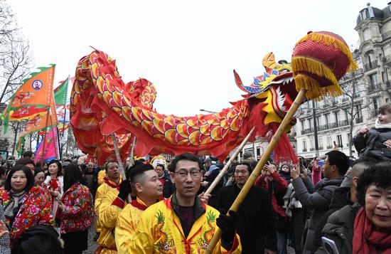 Dragon dance staged to celebrate Chinese New Year in Paris