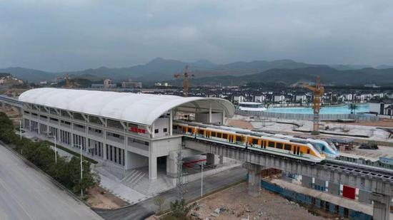 Two-day maglev train trial run succeeds in Guangdong