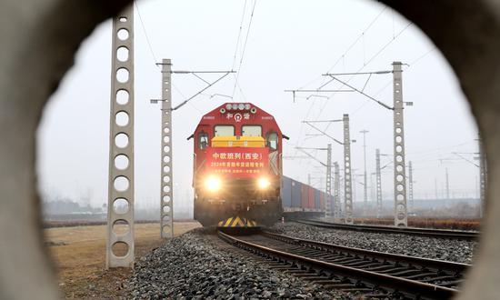 Ports, cross-border freight trains from China see record workloads during Spring Festival holidays