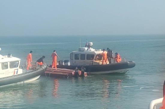 Two fisherman survive boat incident near Kinmen island