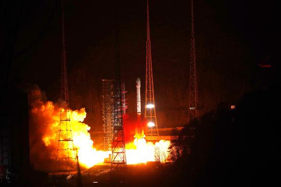 China sends high-orbit internet services satellite into space
