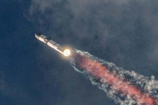 SpaceX的星际飞船进行了第三次飞行测试，但在重返大气层时失败