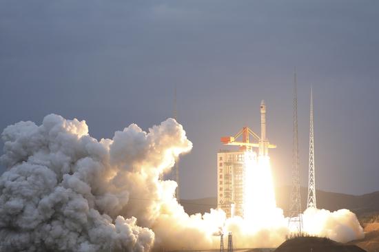China sends multirole satellite into orbit