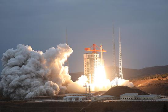 中国将云海302号卫星送入太空
