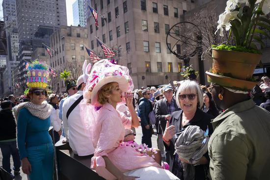 一年一度的复活节游行和博内特节在纽约举行