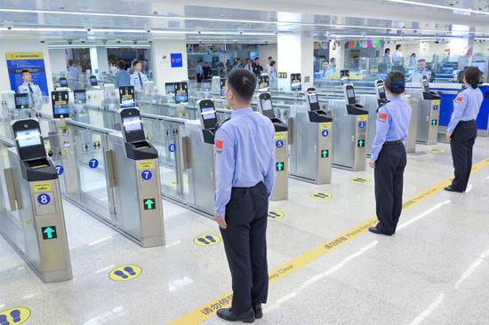 Immigration clearance hall for on-board passengers to start operation