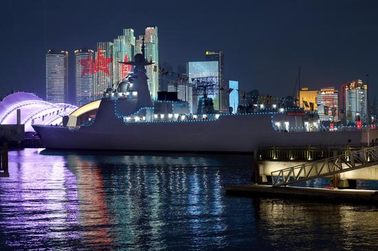 Qingdao illuminated in celebration of 75th founding anniversary of Chinese PLA navy
