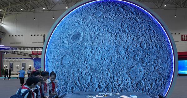 Space Day of China celebrated with exhibitions