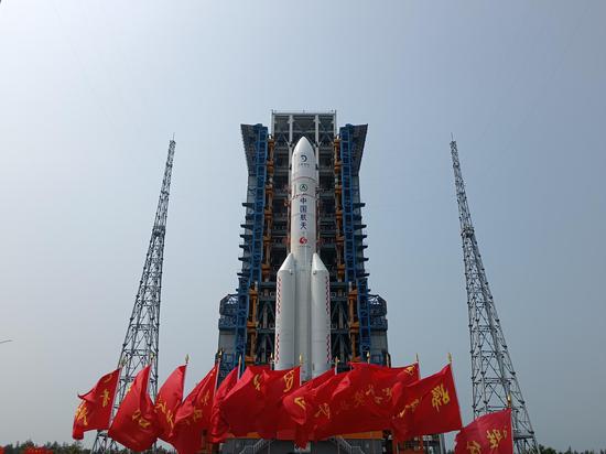 中国嫦娥六号月球探测器准备发射