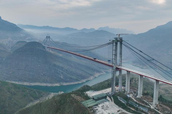 贵州藏科河大桥成功贯通