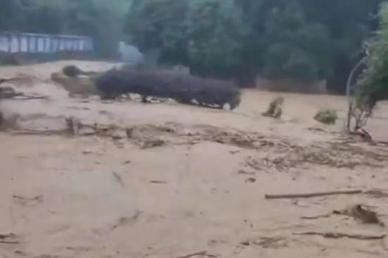 2 people die in Guangxi flood