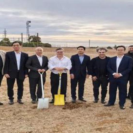 中国公司承建的澳大利亚海上储能项目开工   