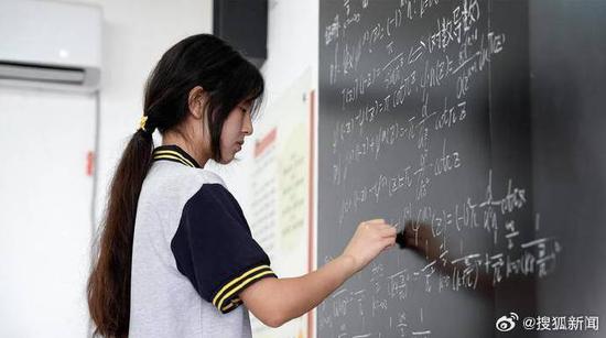 Vocational student stands out in Global Mathematics Competition