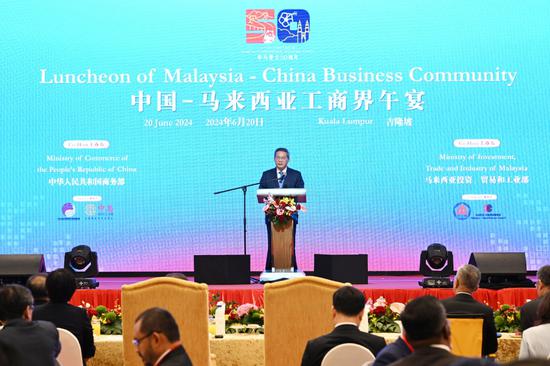 China, Malaysia eye closer relations