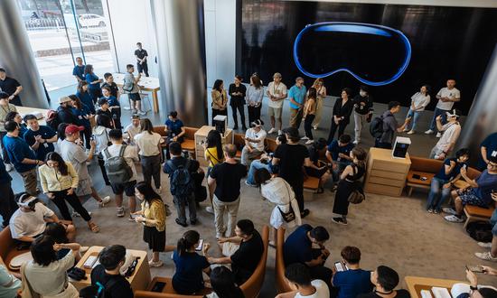 Apple launches flagship AR headset in China