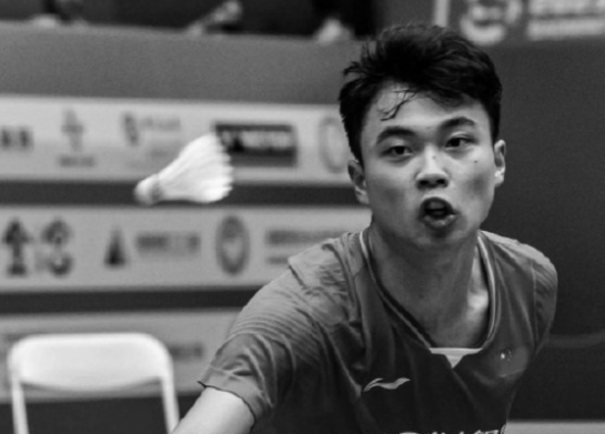 Teenage Chinese badminton player passes away after collapsing during match