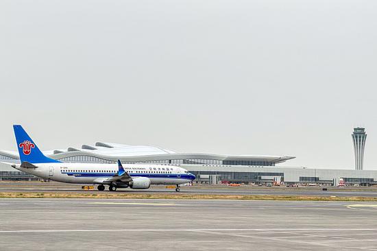 Urumqi becoming aviation hub