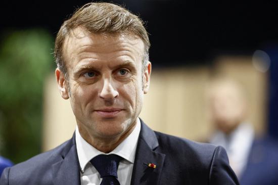 Macron faces problems over govt formation after polls