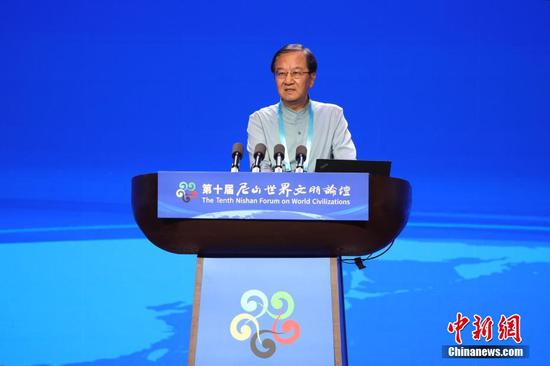 Zhang Qicheng, professor of the School of Medical Classics Studies at Beijing University of Chinese Medicine, addresses the 10th Nishan Forum on World Civilizations in Qufu, Shandong Province, July 10, 2024. (Photo: China News Service/ Jiang Qiming)