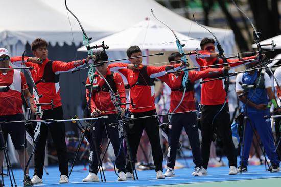 Paris 2024 | Men's individual ranking round of archery of Paris 2024 held
