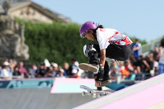 Cui goes close to podium in Olympic skateboard debut