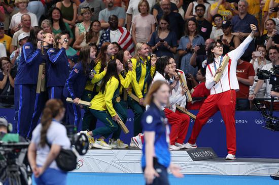 Paris 2024 | Team China wins bronze in women's 4 x 200m freestyle relay of swimming