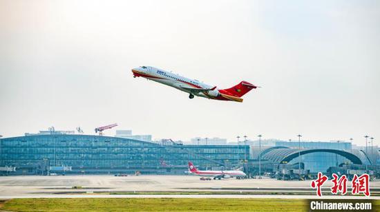 China's ARJ21 begins demonstration flight around Qinghai-Xizang Plateau