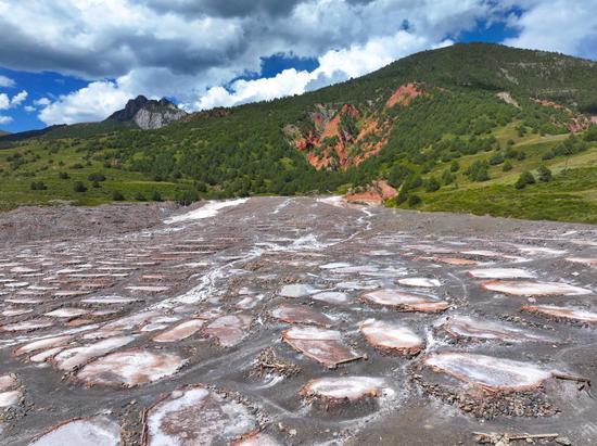 Ancient salt pan yields 2,000 metric tons annually