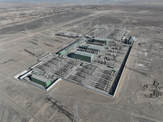 An aerial view of the Tianshan Converter Station in Hami, Xinjiang Uygur autonomous region. （Photo provided to China Daily）