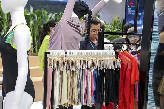 Yiwu teams up with Yinglin to expand apparel biz