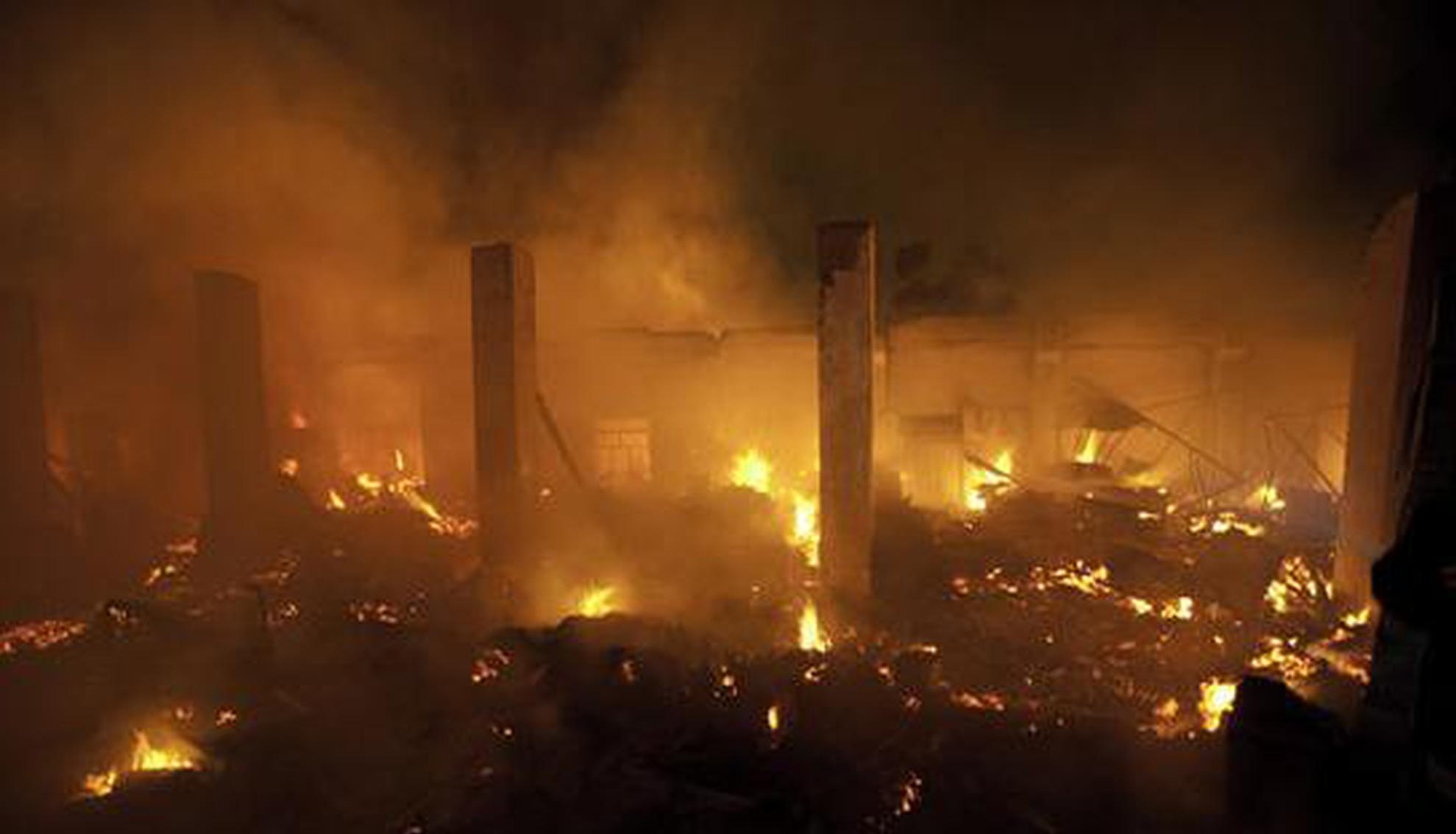 Fire in SW China's Sichuan injures over 20 people