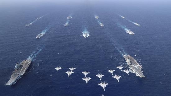 2 carrier strike groups join same drill for first time