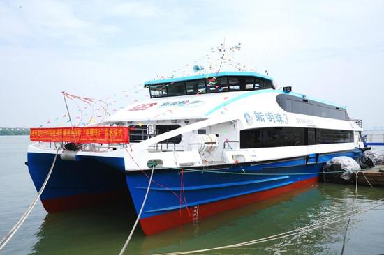 China's largest carbon fiber high-speed passenger ship launched