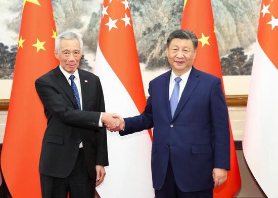 Xi meets Lee Hsien Loong, calling for boosting China-Singapore cooperation