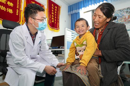 Xizang sees significant advances in healthcare