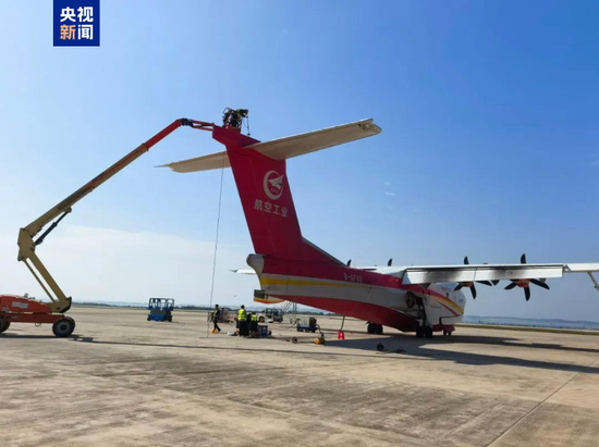 China's AG600 amphibious aircraft completes electrostatic charge accumulation test on ground