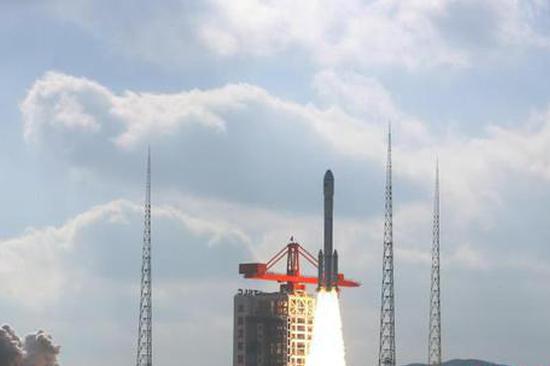 China launches 18 satellites aboard one rocket, advancing global internet service 