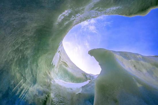 Winter scenery of Northwest China's largest glacier in Qaidam Basin