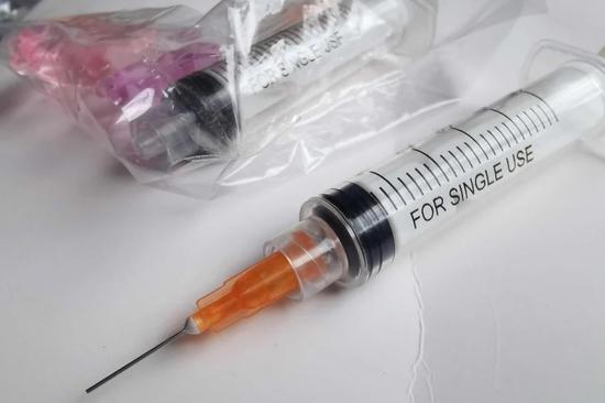 Chinese firm's auto-disable syringes to aid Africa