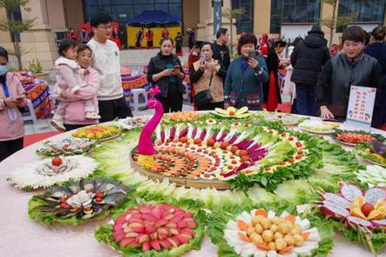 Guangxi border town holds ASEAN food competition