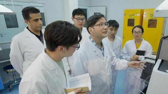 Chinese scientists extract radionuclides for malignant tumor treatment